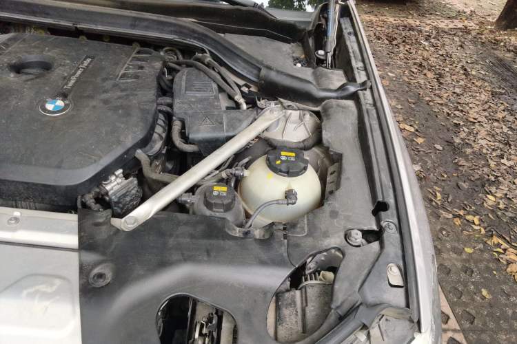 Used BMW X3 2020 xDrive25i Luxury Package Engine Bay Left