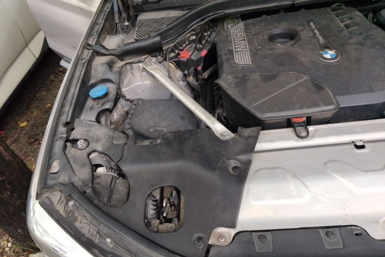Used BMW X3 2020 xDrive25i Luxury Package Engine Bay Right