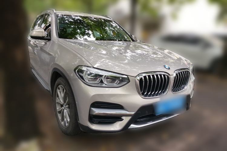 Used BMW X3 2020 xDrive25i Luxury Package Front Right 45 Deg