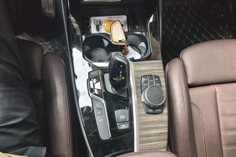Used BMW X3 2020 xDrive28i Luxury Package Gear Lever