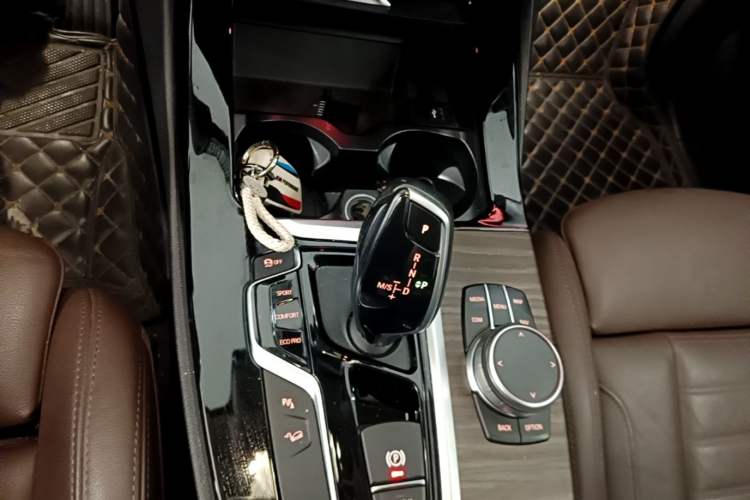Used BMW X3 2020 xDrive28i Luxury Package Gear Lever