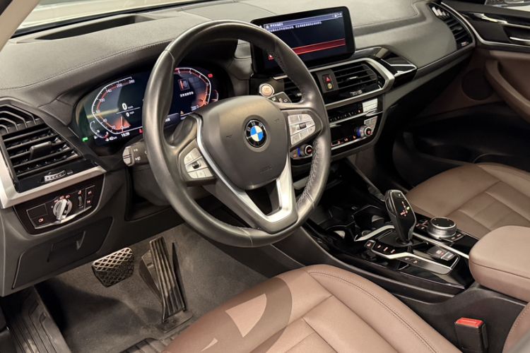 Used BMW X3 2020 xDrive25i Luxury Package Interior 10