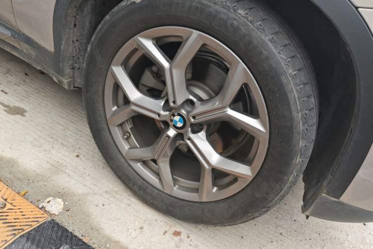 Used BMW X3 2020 xDrive28i Luxury Package Right Front Wheel Hub