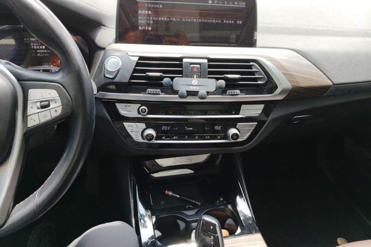 Used BMW X3 2020 xDrive28i Luxury Package Audio And AC Panel