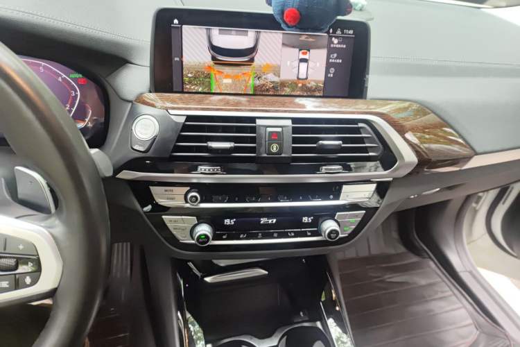 Used BMW X3 2020 xDrive28i M Sport Package Audio And AC Panel