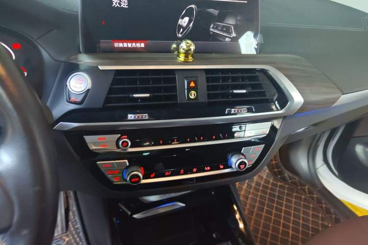 Used BMW X3 2020 xDrive28i Luxury Package Audio And AC Panel