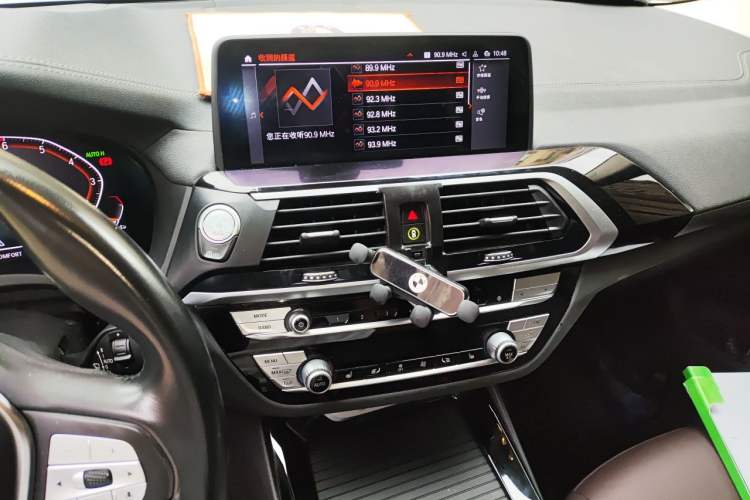 Used BMW X3 2020 xDrive25i Luxury Package Audio And AC Panel