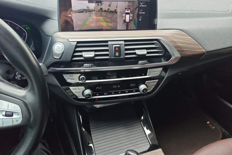 Used BMW X3 2020 xDrive28i Luxury Package Audio And AC Panel