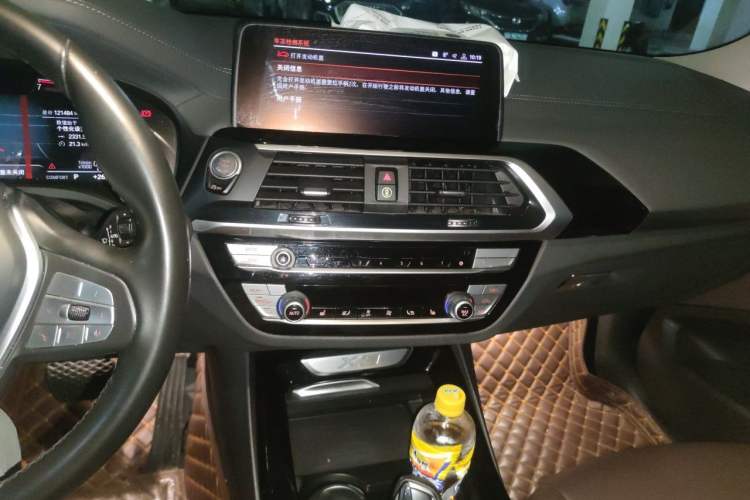 Used BMW X3 2020 xDrive25i Luxury Package Audio And AC Panel