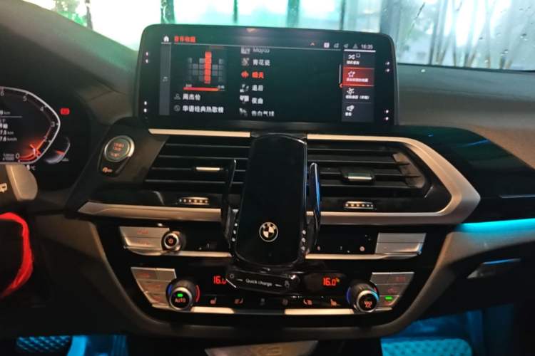 Used BMW X3 2020 xDrive25i Luxury Package Audio And AC Panel
