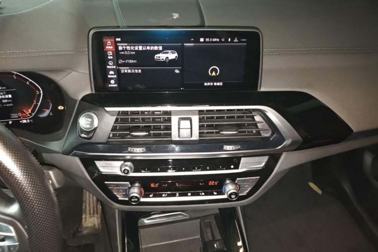 Used BMW X3 2020 xDrive25i Luxury Package Audio And AC Panel