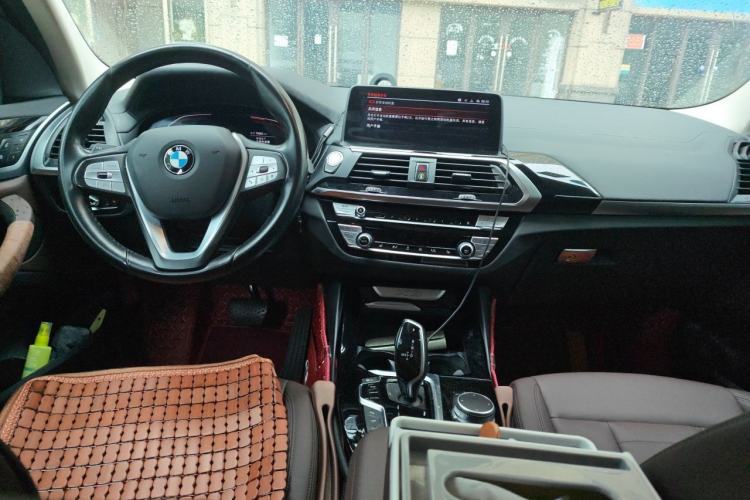 Used BMW X3 2020 xDrive25i Luxury Package Center Console