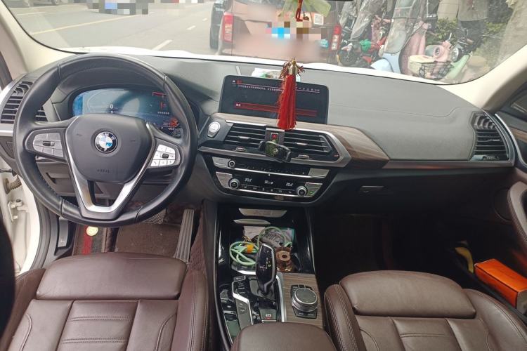 Used BMW X3 2020 xDrive28i Luxury Package Center Console
