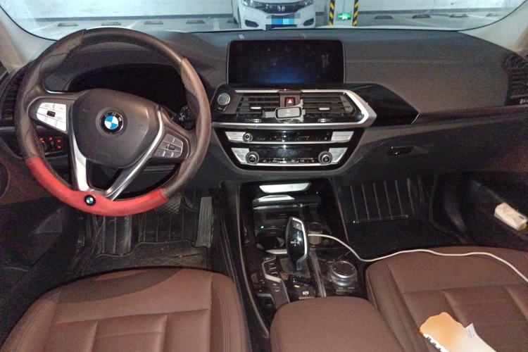 Used BMW X3 2020 xDrive25i Luxury Package Center Console