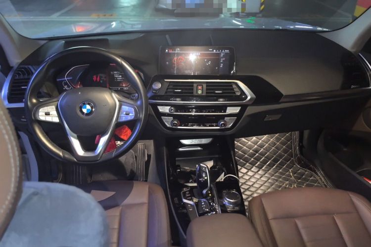 Used BMW X3 2020 xDrive25i Luxury Package Center Console