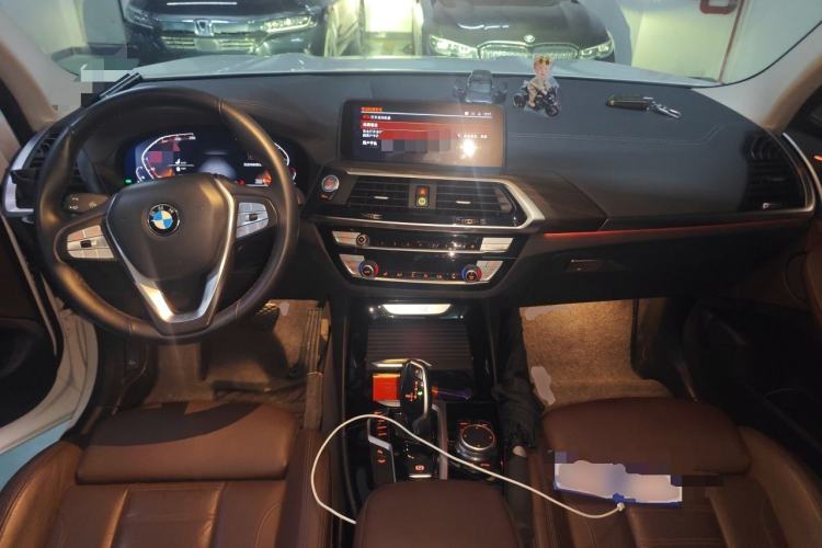 Used BMW X3 2020 xDrive28i Luxury Package Center Console