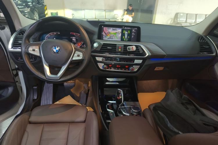Used BMW X3 2020 xDrive28i Luxury Package Center Console