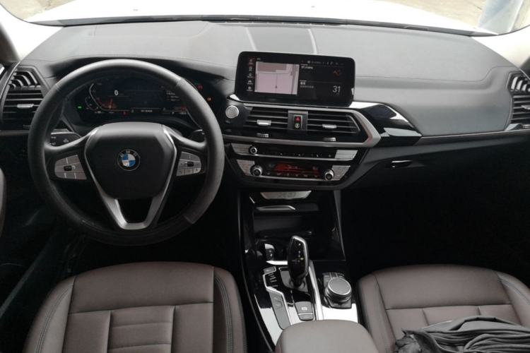 Used BMW X3 2020 xDrive25i Luxury Package Center Console