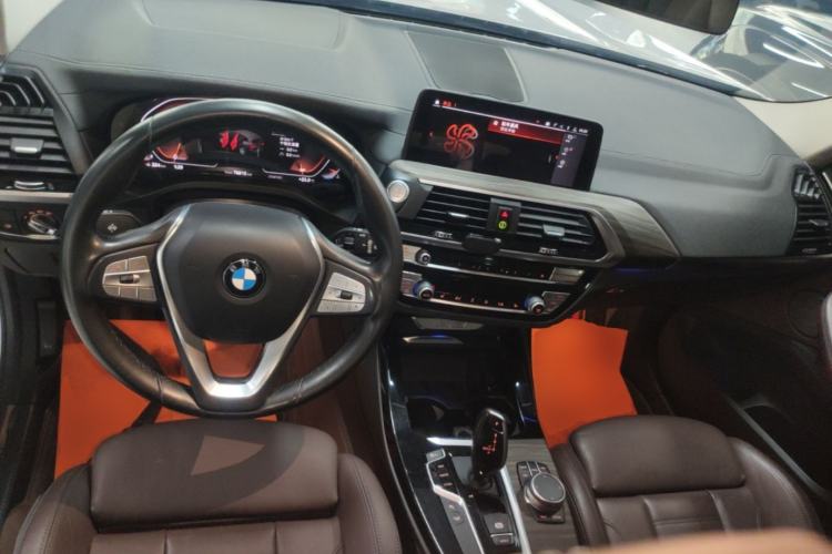Used BMW X3 2020 xDrive28i Luxury Package Center Console