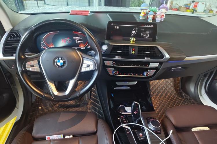 Used BMW X3 2020 xDrive28i Luxury Package Center Console