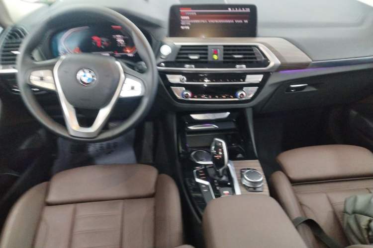Used BMW X3 2020 xDrive28i Luxury Package Center Console