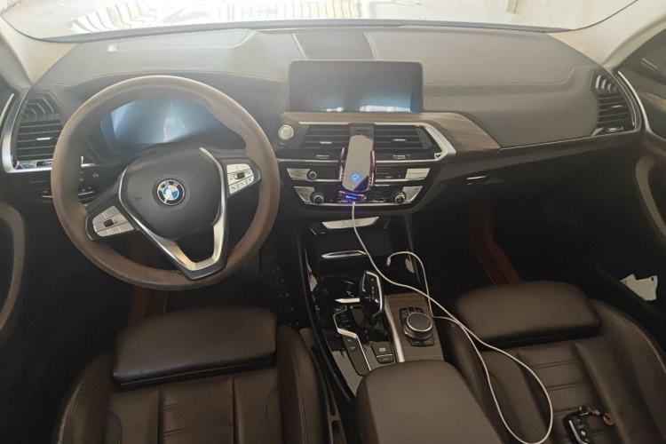 Used BMW X3 2020 xDrive28i Luxury Package Center Console
