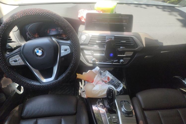 Used BMW X3 2020 xDrive28i Luxury Package Center Console