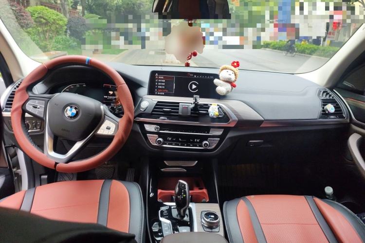 Used BMW X3 2020 xDrive28i Luxury Package Center Console