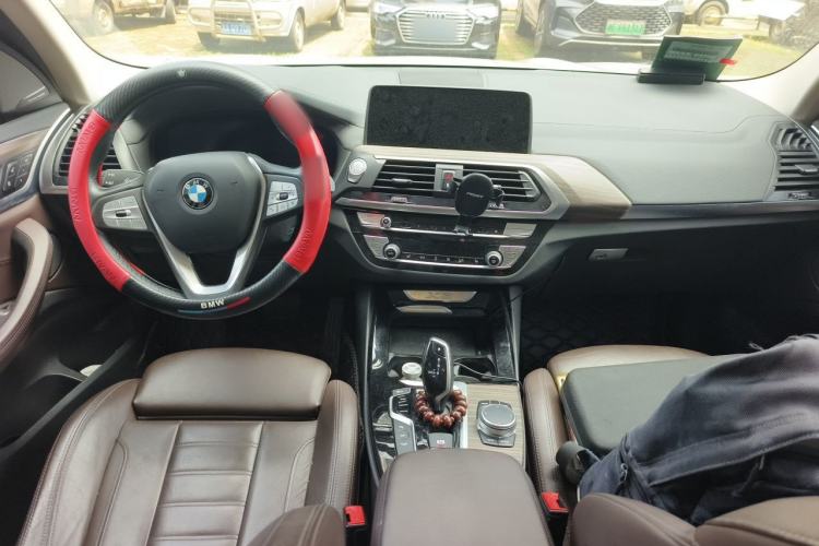 Used BMW X3 2020 xDrive28i Luxury Package Center Console