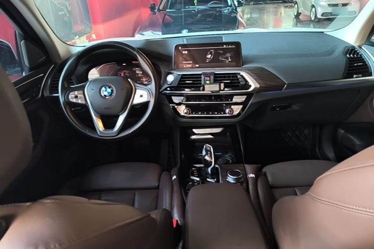 Used BMW X3 2020 xDrive28i Luxury Package Center Console