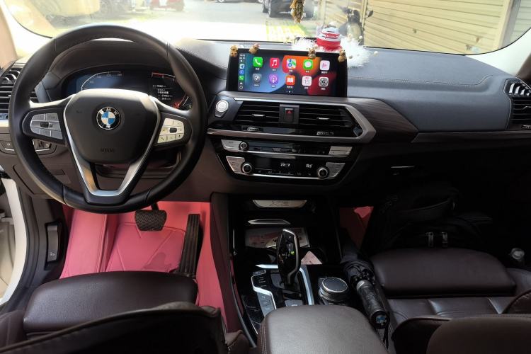 Used BMW X3 2020 xDrive28i Luxury Package Center Console