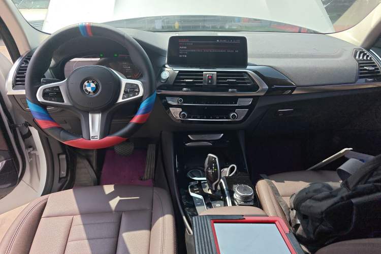 Used BMW X3 2020 xDrive25i M Sport Package Center Console