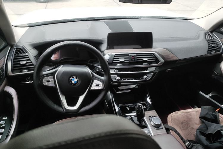 Used BMW X3 2020 xDrive28i Luxury Package Center Console