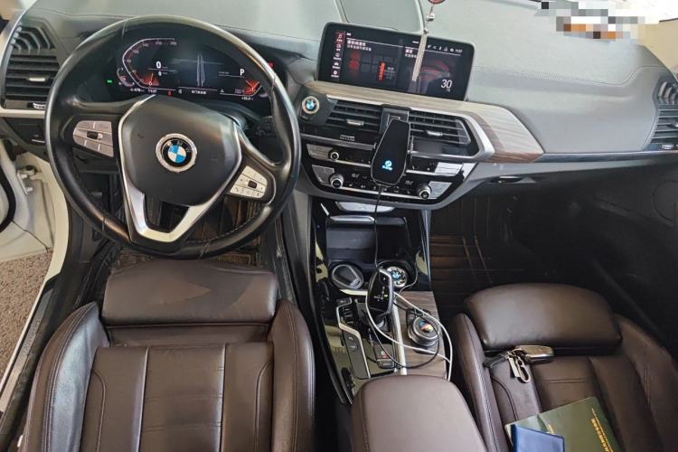 Used BMW X3 2020 xDrive28i Luxury Package Center Console