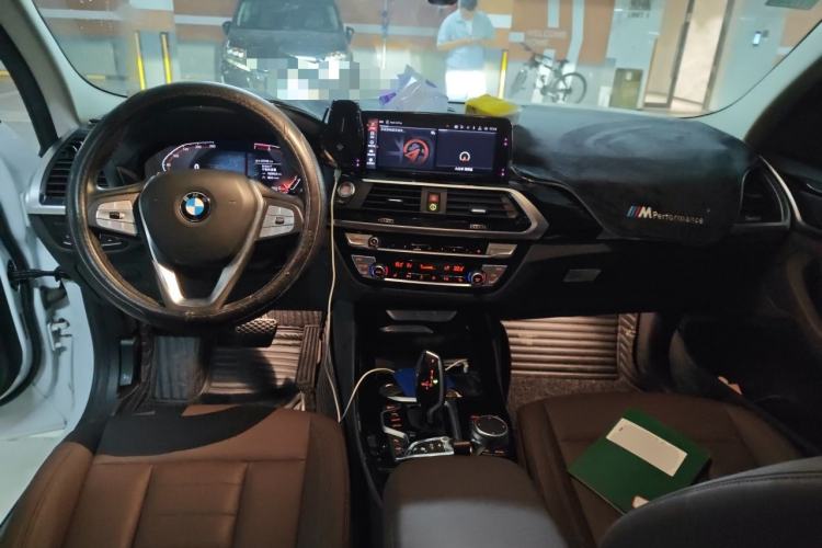 Used BMW X3 2020 xDrive25i Luxury Package Center Console