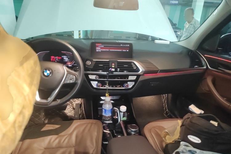Used BMW X3 2020 xDrive28i Luxury Package Center Console