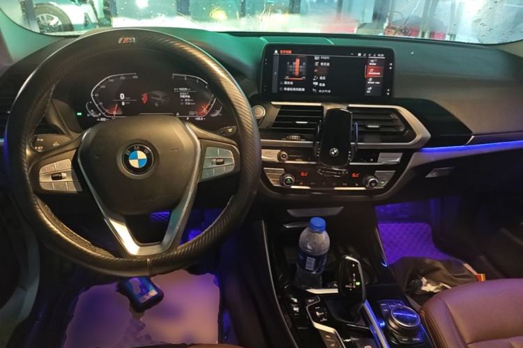 Used BMW X3 2020 xDrive25i Luxury Package Center Console
