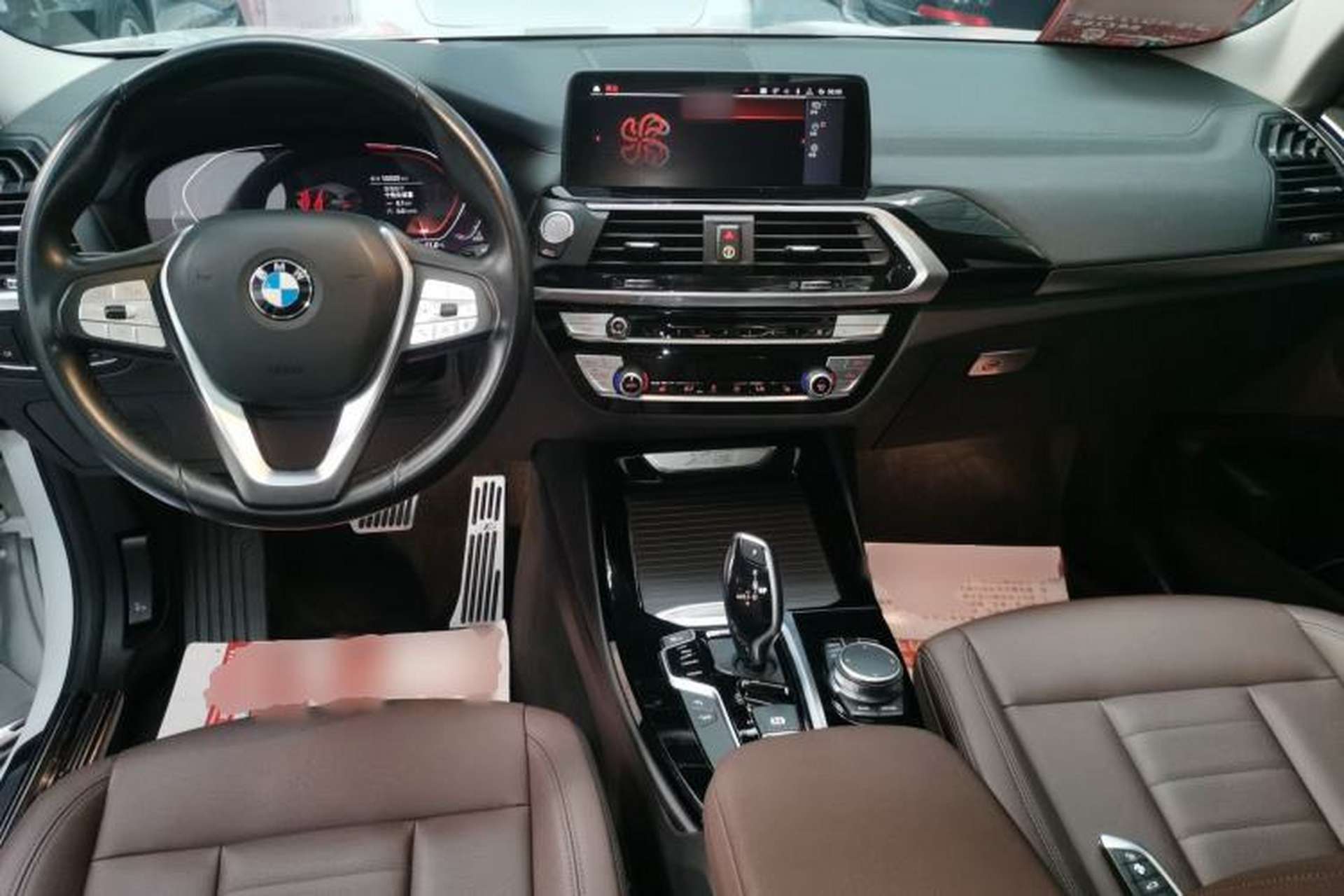 Used BMW X3 2020 xDrive25i Luxury Package Center Console
