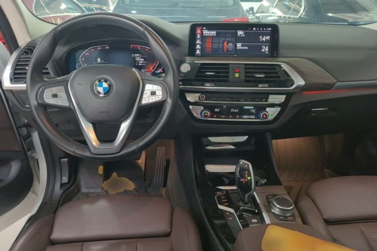Used BMW X3 2020 xDrive28i Luxury Package Center Console