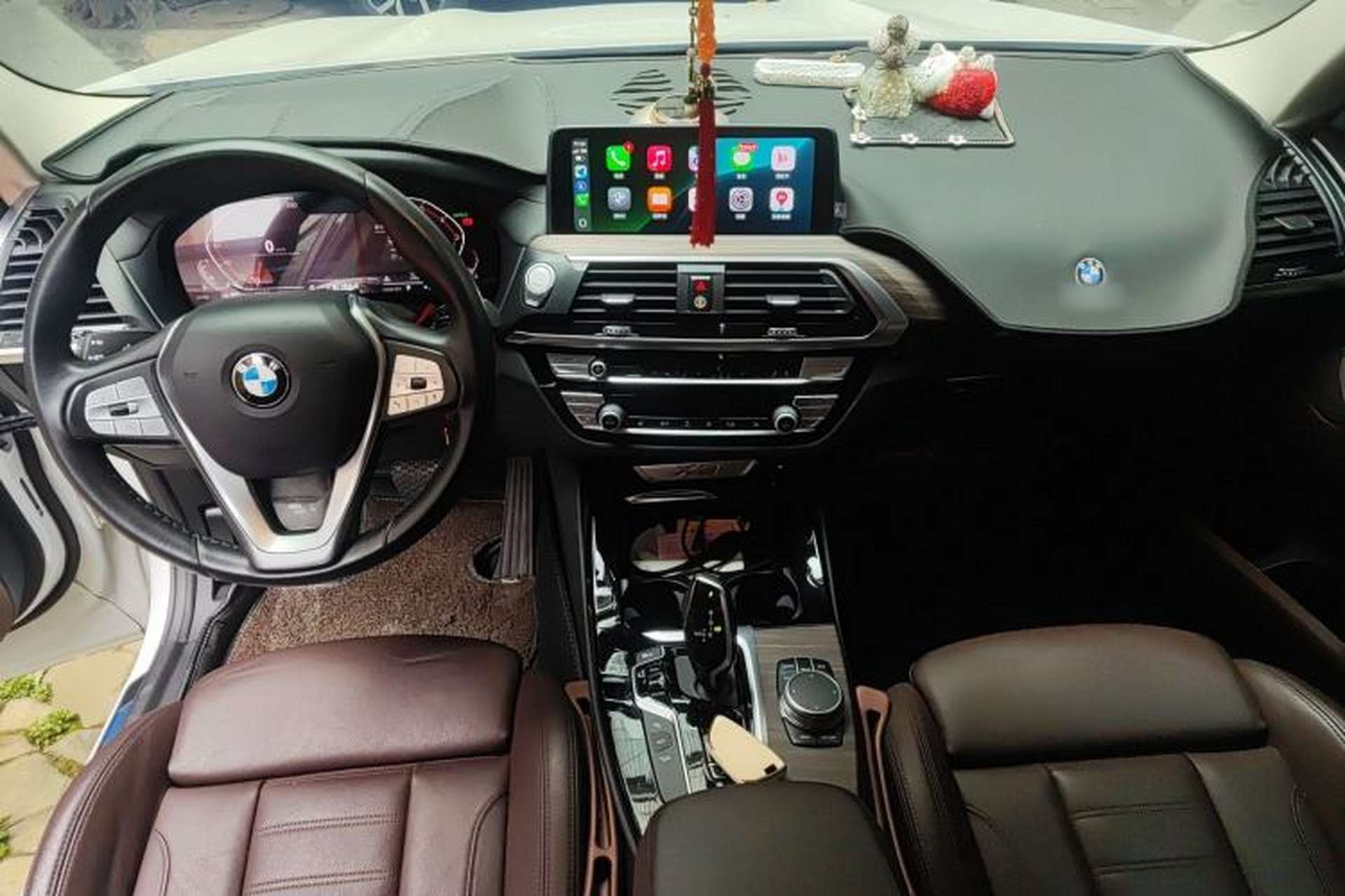 Used BMW X3 2020 xDrive28i Luxury Package Center Console