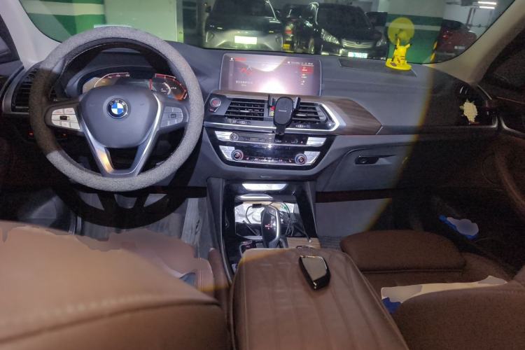 Used BMW X3 2020 xDrive28i Luxury Package Center Console