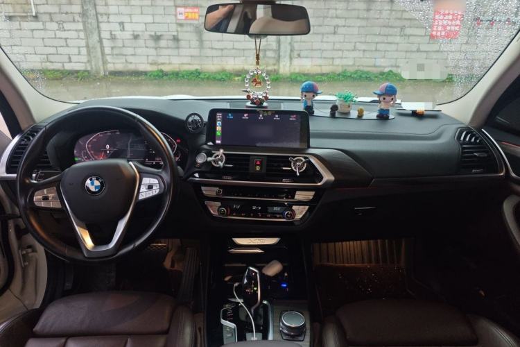 Used BMW X3 2020 xDrive28i Luxury Package Center Console