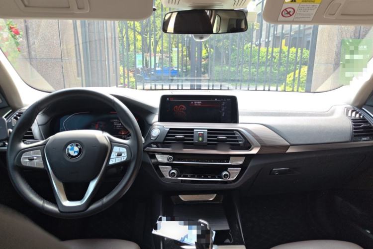 Used BMW X3 2020 xDrive28i Luxury Package Center Console