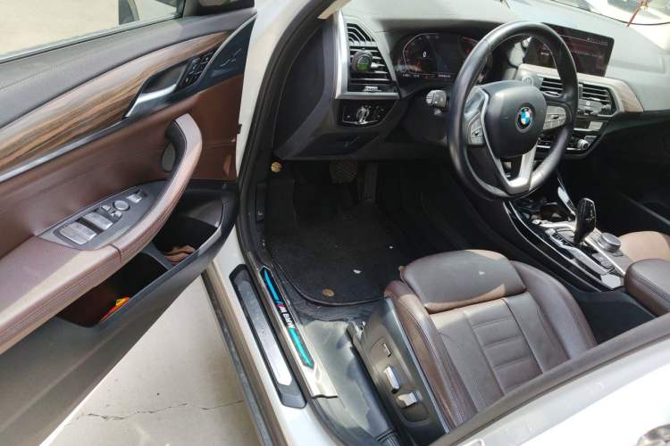 Used BMW X3 2020 xDrive28i Luxury Package Driver Seat