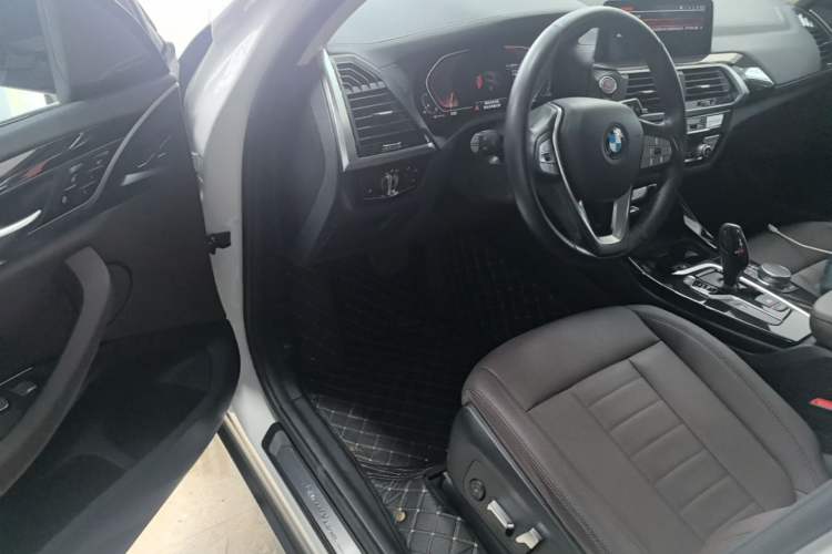 Used BMW X3 2020 xDrive25i Luxury Package Driver Seat