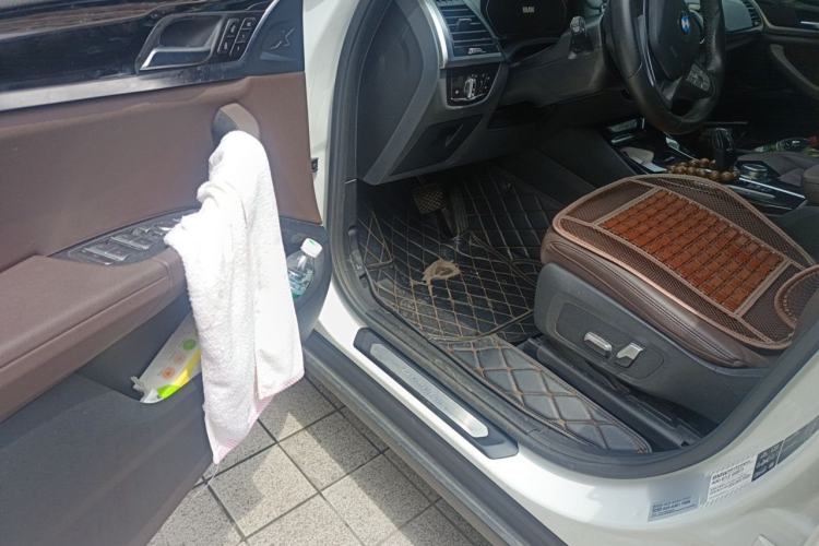 Used BMW X3 2020 xDrive25i Luxury Package Driver Seat