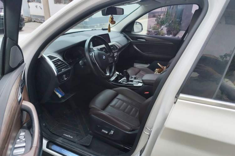 Used BMW X3 2020 xDrive28i Luxury Package Driver Seat