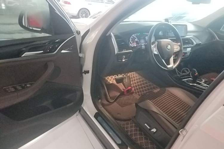 Used BMW X3 2020 xDrive25i Luxury Package Driver Seat