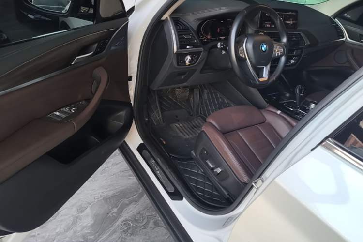 Used BMW X3 2020 xDrive28i Luxury Package Driver Seat