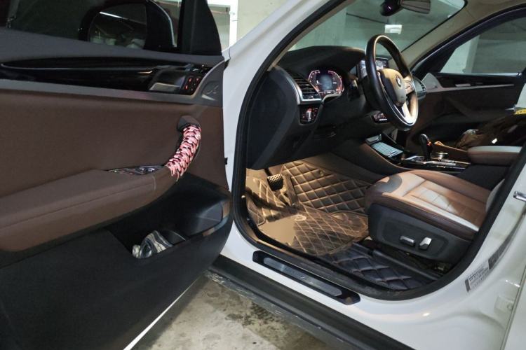 Used BMW X3 2020 xDrive25i Luxury Package Driver Seat